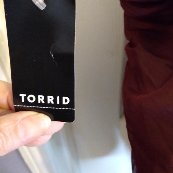 Torrid Top Burgundy one shoulder Sz 5X - Picture 8 of 8